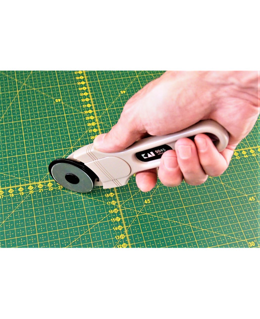 Cutter de découpe rotatif KAI. 45mm Pour la coupe de textiles, cuir.